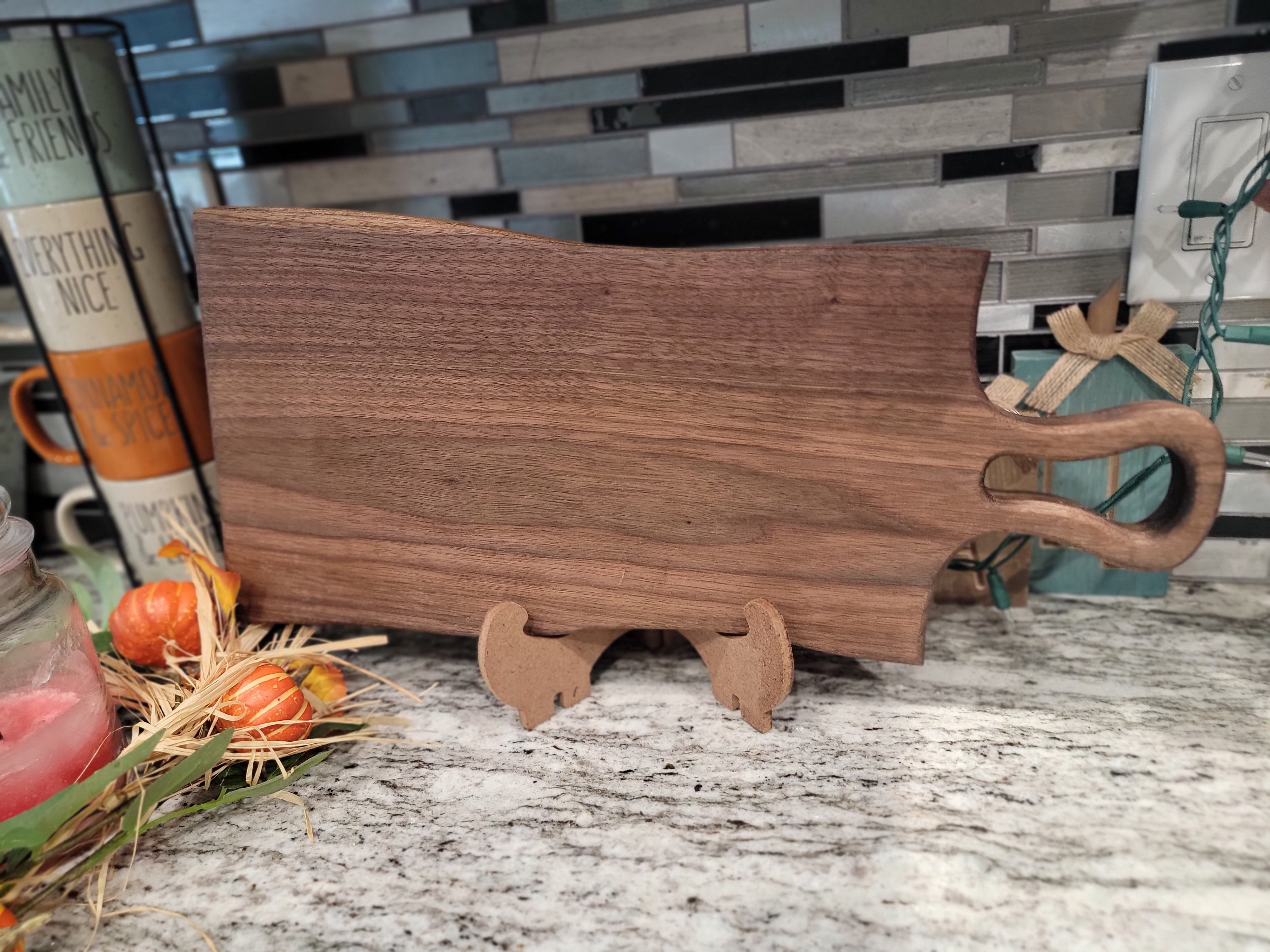 Black Walnut Charcuterie Board – Yancer Woodworks